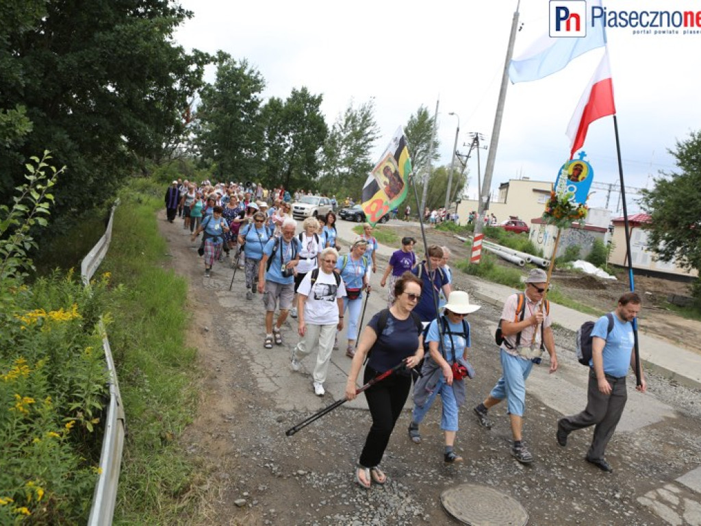 Z Piaseczna wyruszyli do Częstochowy
