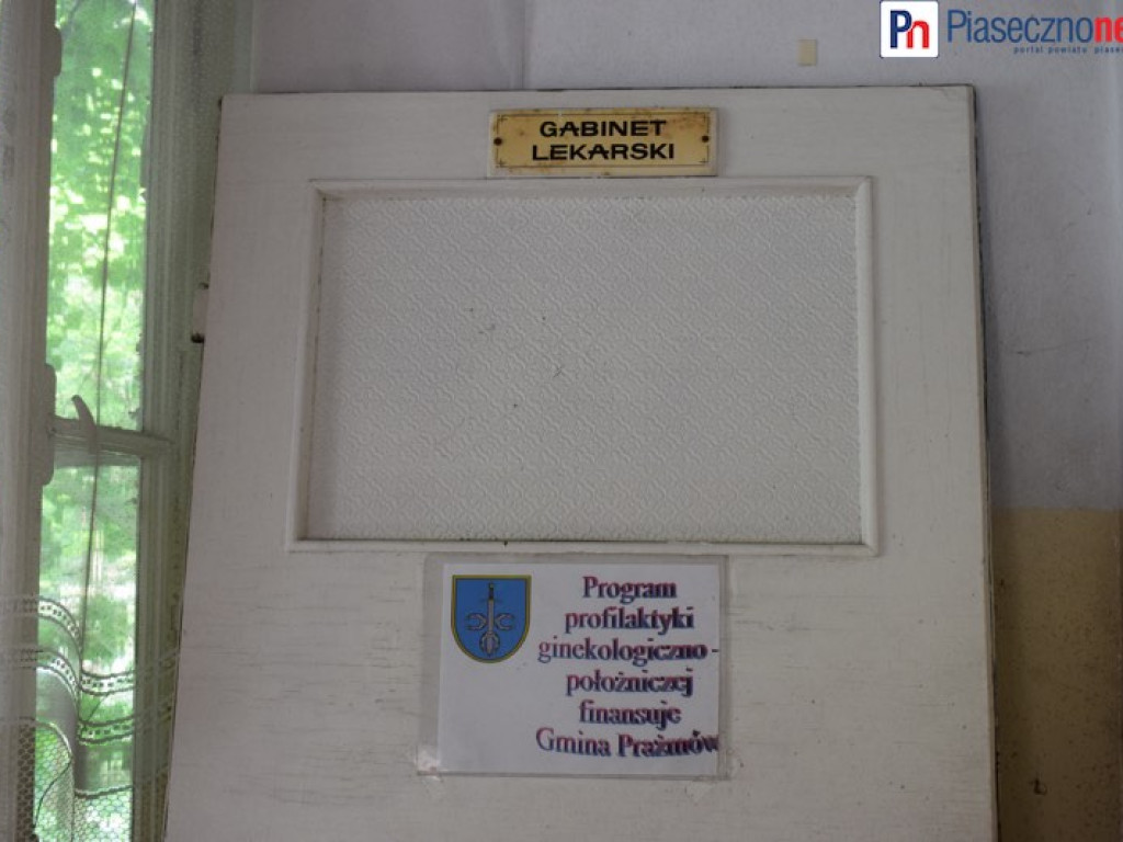 Dworek Ryxów popada w ruinę