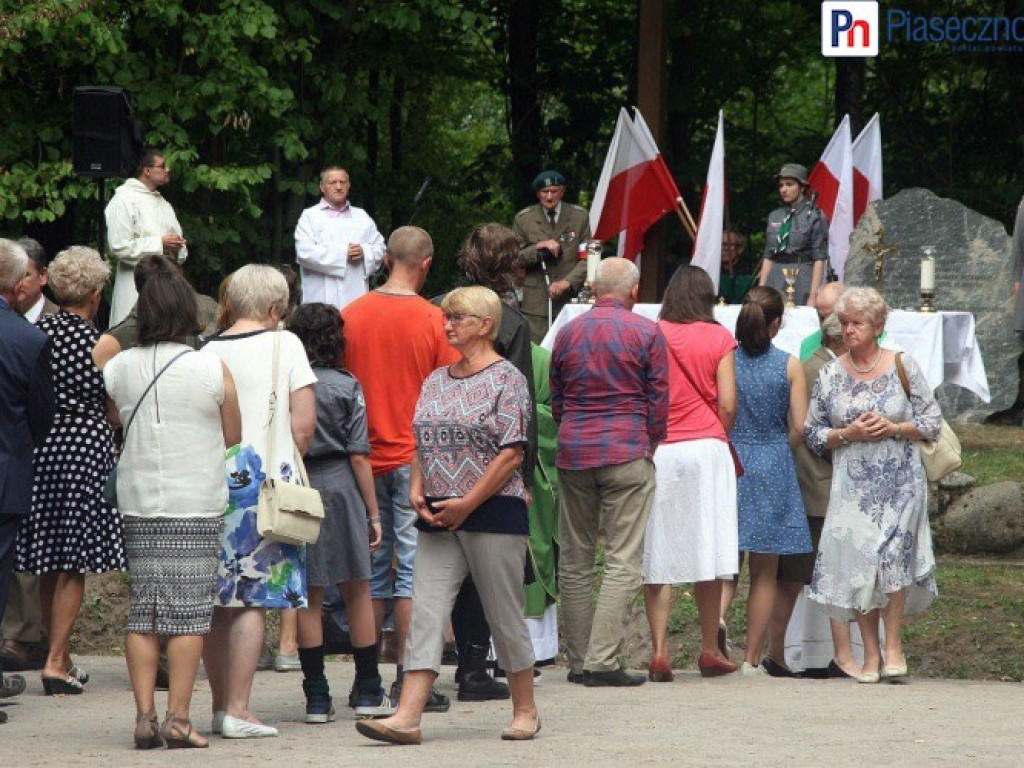 W hołdzie bohaterom