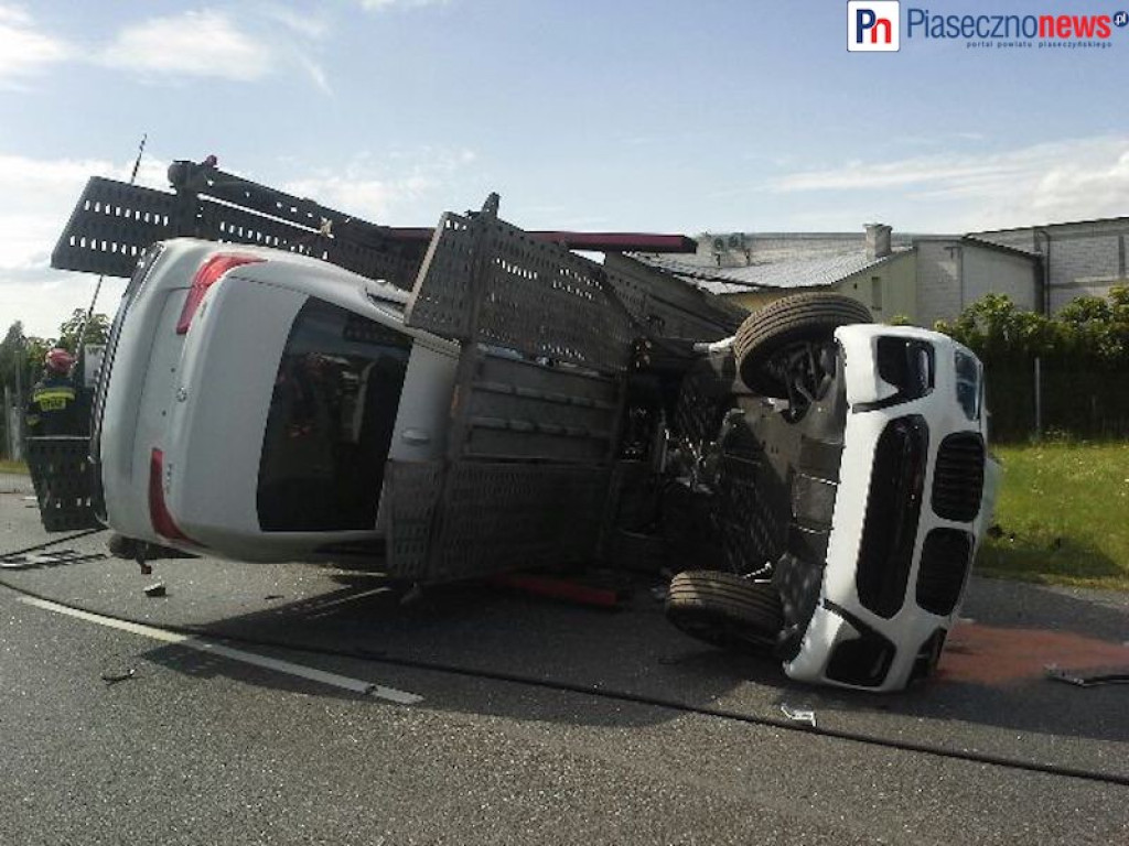 Tir i 7 bmw rozbitych! Droga krajowa nieprzejezdna [AKTUALIZACJE]