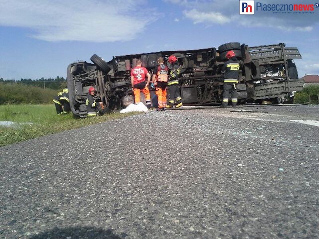 Tir i 7 bmw rozbitych! Droga krajowa nieprzejezdna [AKTUALIZACJE]