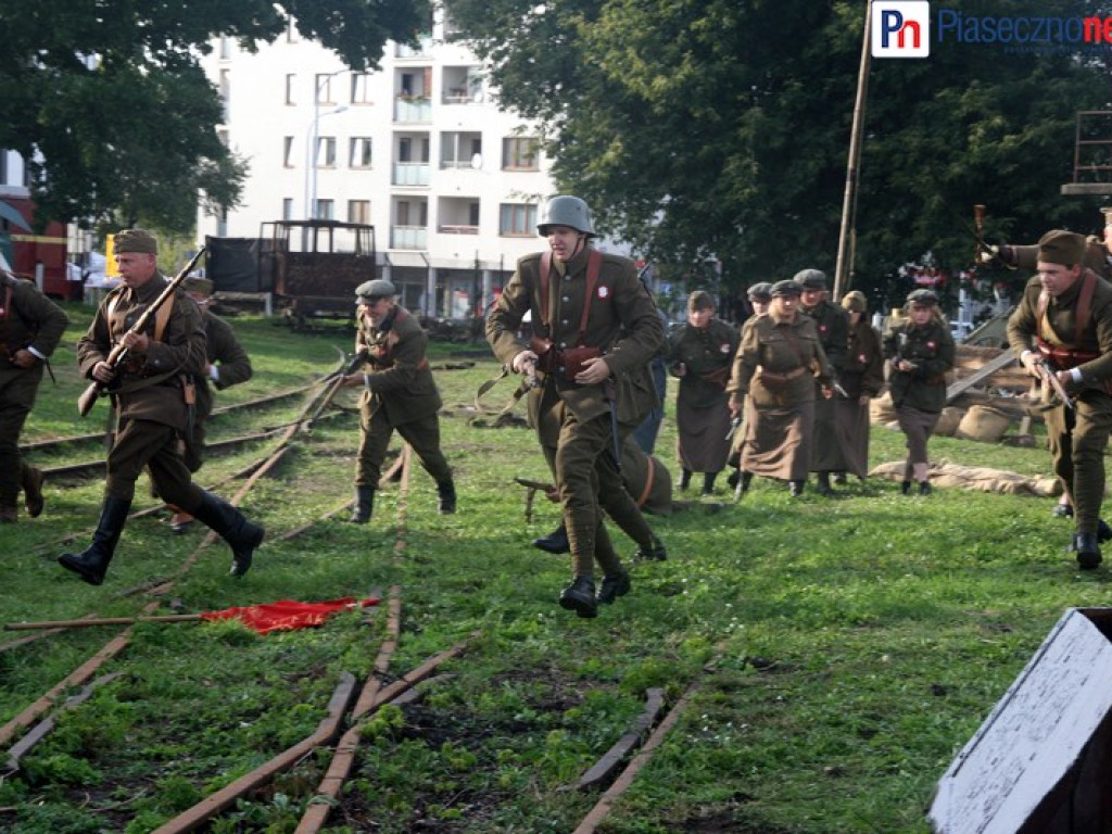 Pola Chwały na kolejce wąskotorowej