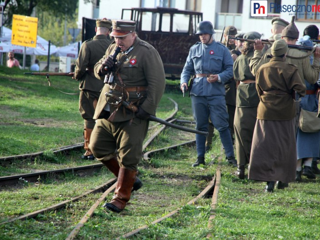 Pola Chwały na kolejce wąskotorowej