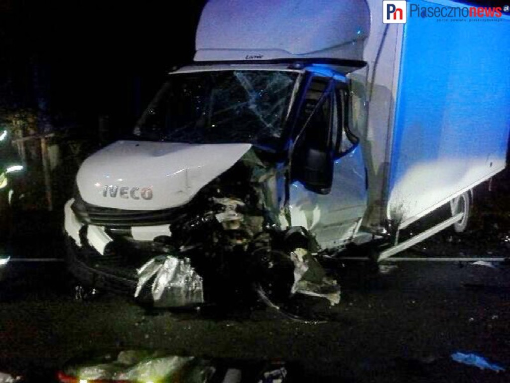 Kierowca w stanie ciężkim. DK 79 całkowicie zablokowana [AKTUALIZACJE]