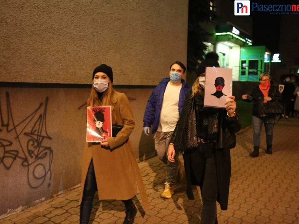Kobiety sparaliżowały centrum miasta. Piaseczno stoi w korku