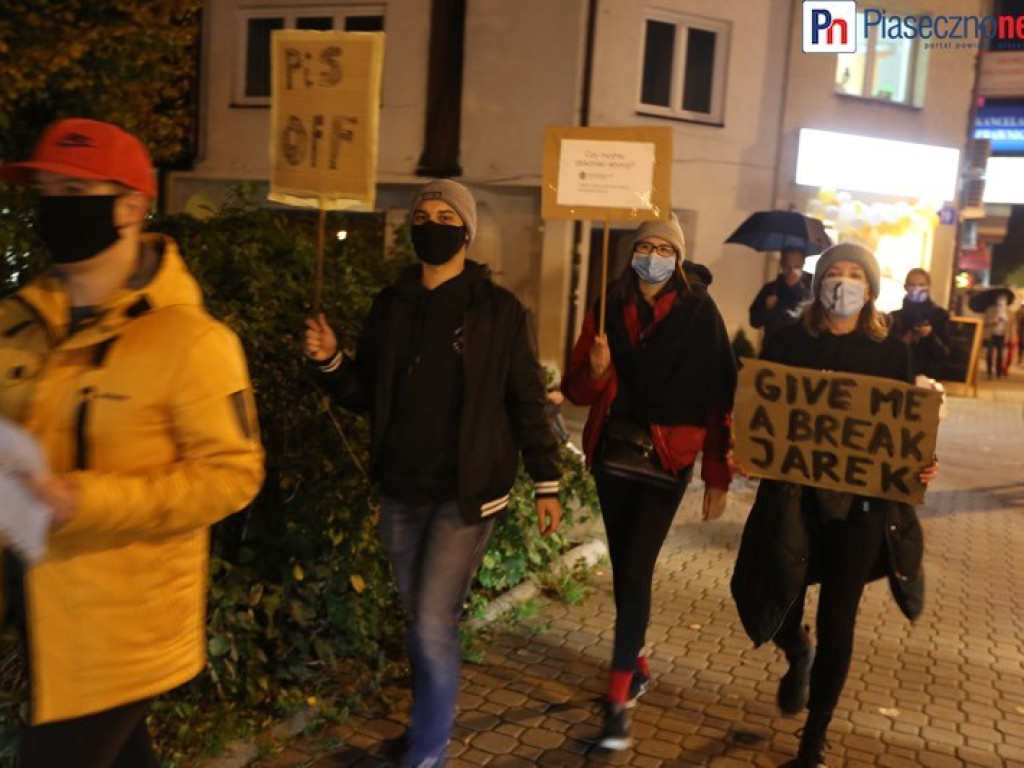 Kobiety sparaliżowały centrum miasta. Piaseczno stoi w korku