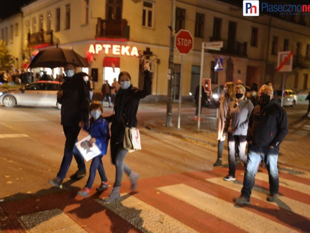 Kobiety sparaliżowały centrum miasta. Piaseczno stoi w korku