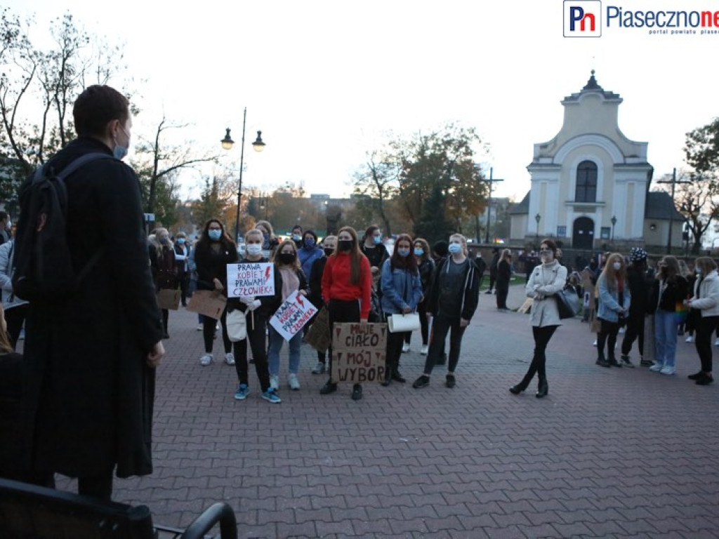 Rewolucja jest kobietą! Takiego protestu jak w Górze Kalwarii jeszcze nie było