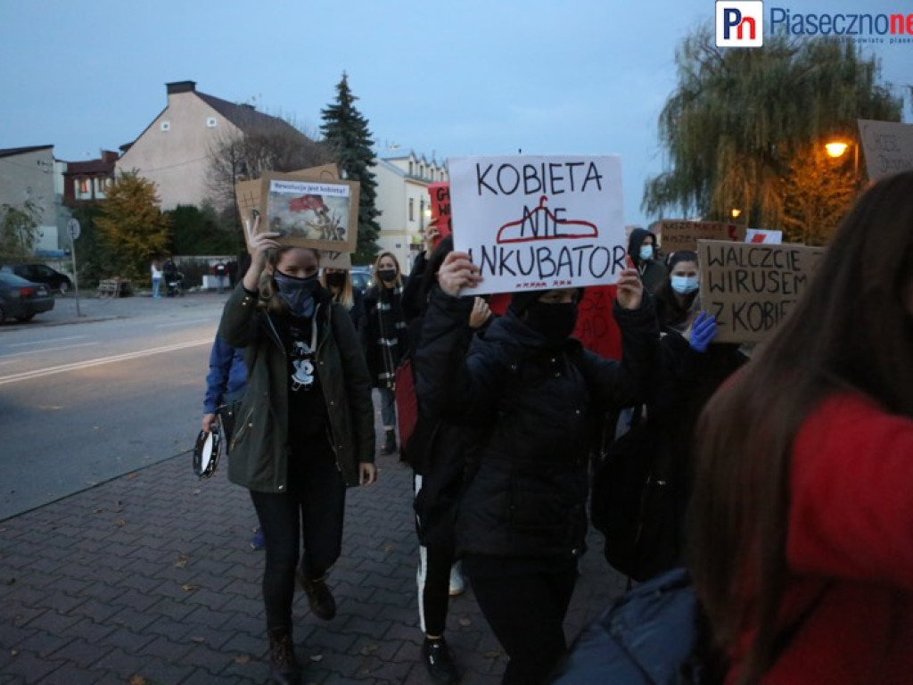 Rewolucja jest kobietą! Takiego protestu jak w Górze Kalwarii jeszcze nie było