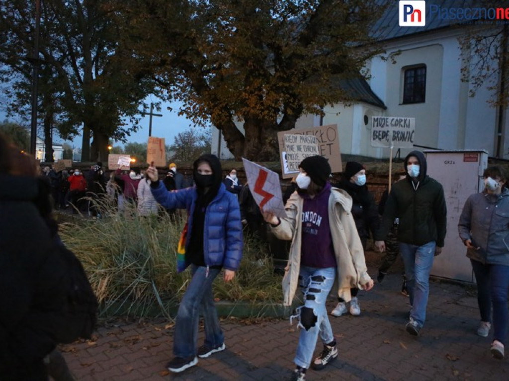Rewolucja jest kobietą! Takiego protestu jak w Górze Kalwarii jeszcze nie było
