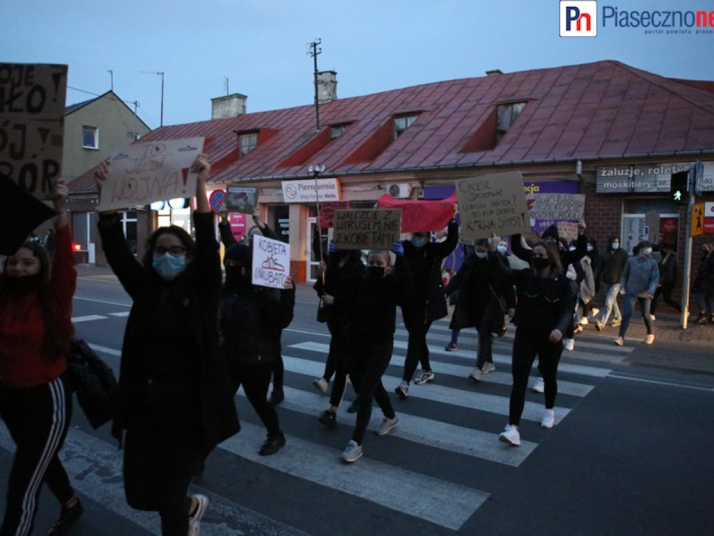 Rewolucja jest kobietą! Takiego protestu jak w Górze Kalwarii jeszcze nie było