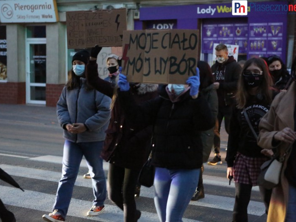 Rewolucja jest kobietą! Takiego protestu jak w Górze Kalwarii jeszcze nie było