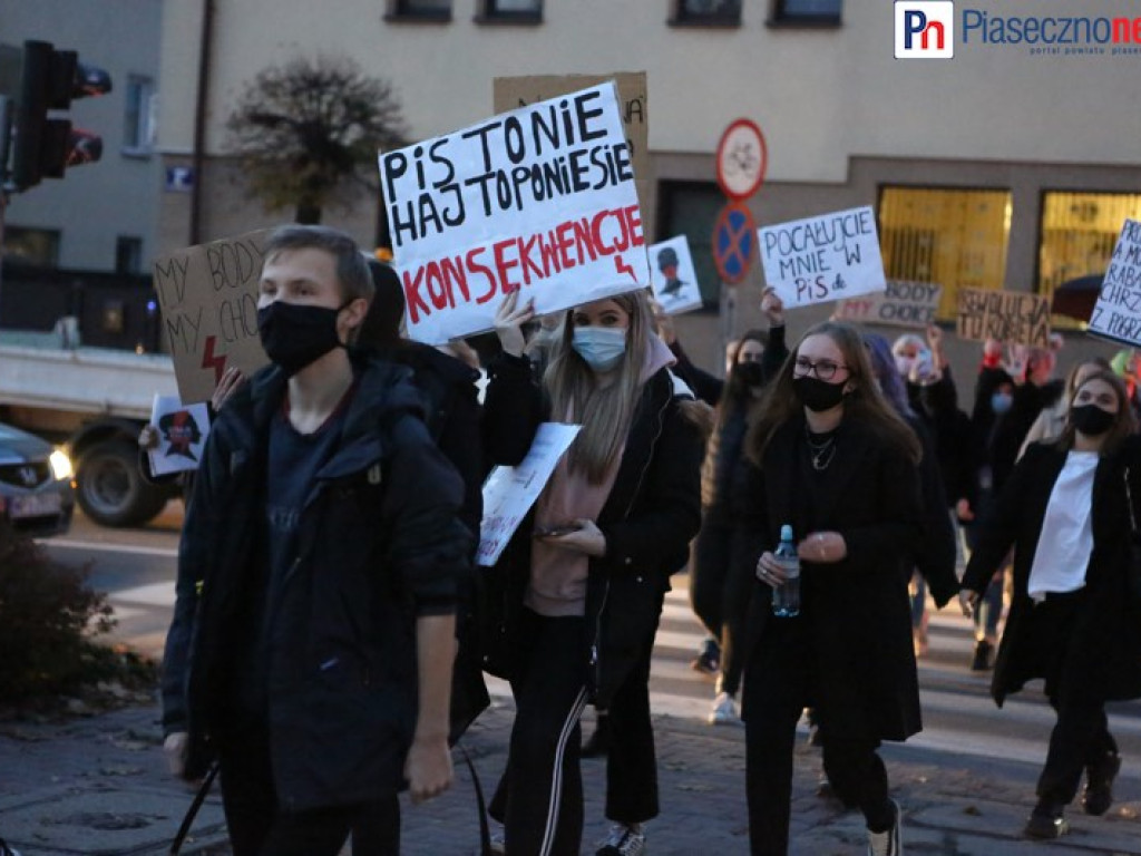 Rewolucja jest kobietą! Takiego protestu jak w Górze Kalwarii jeszcze nie było