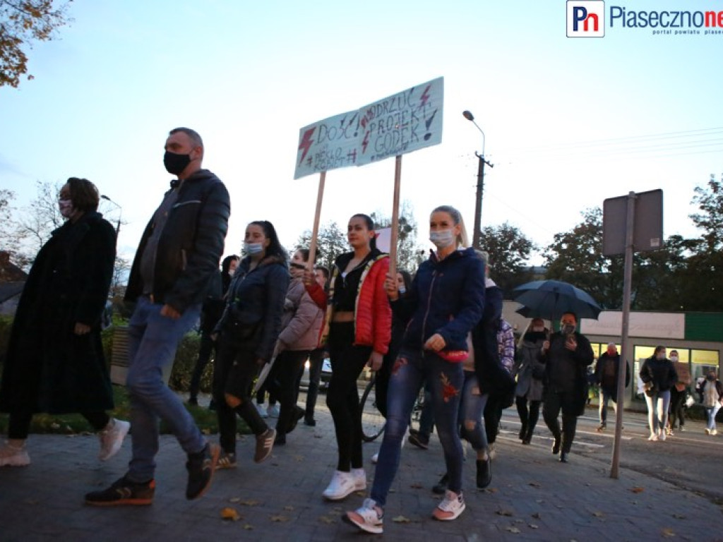 Rewolucja jest kobietą! Takiego protestu jak w Górze Kalwarii jeszcze nie było
