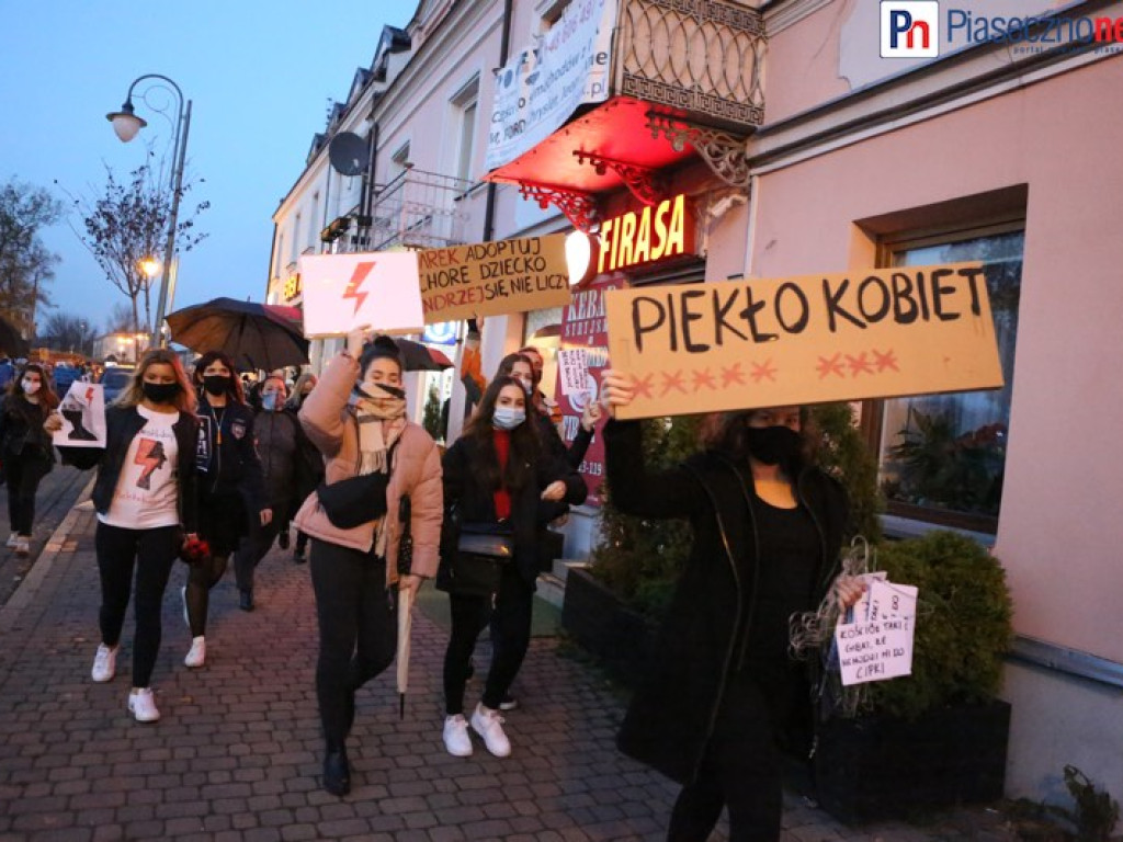 Rewolucja jest kobietą! Takiego protestu jak w Górze Kalwarii jeszcze nie było