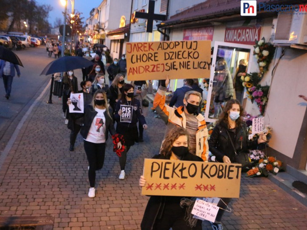 Rewolucja jest kobietą! Takiego protestu jak w Górze Kalwarii jeszcze nie było