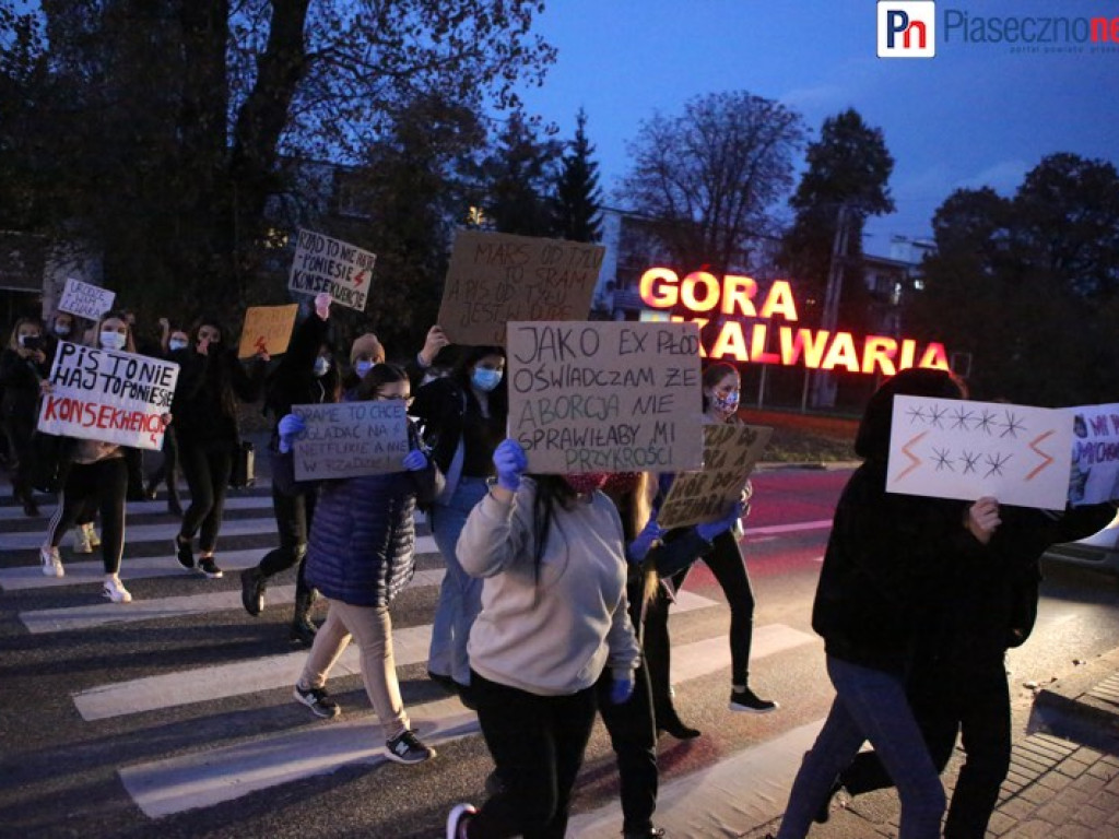 Rewolucja jest kobietą! Takiego protestu jak w Górze Kalwarii jeszcze nie było