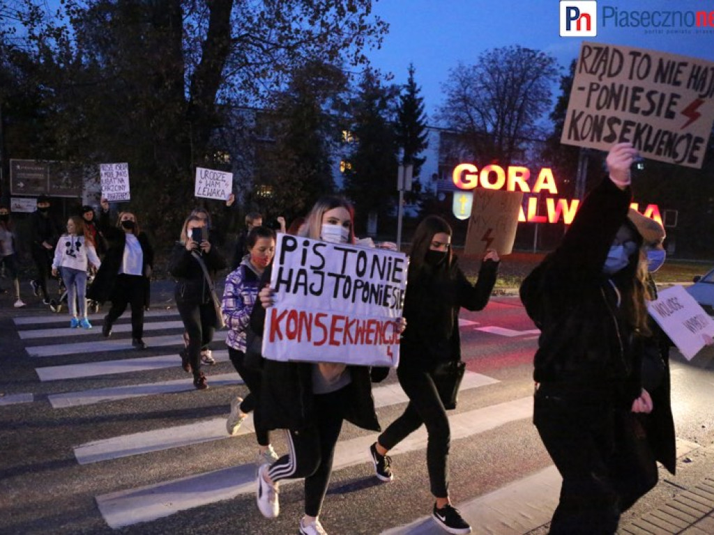 Rewolucja jest kobietą! Takiego protestu jak w Górze Kalwarii jeszcze nie było