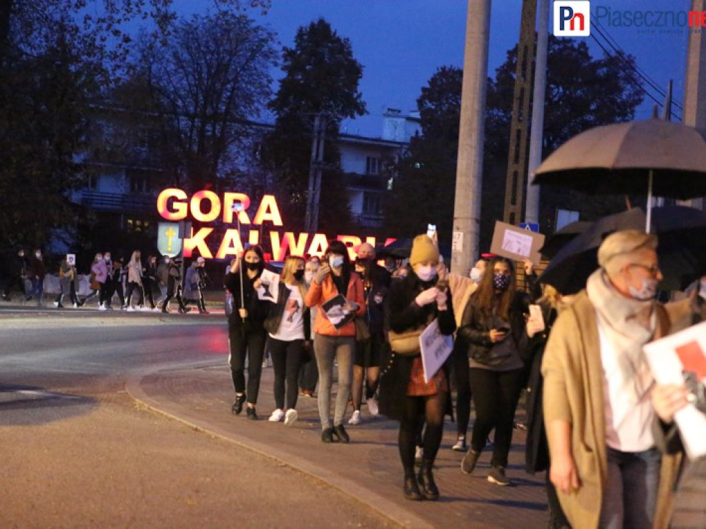 Rewolucja jest kobietą! Takiego protestu jak w Górze Kalwarii jeszcze nie było