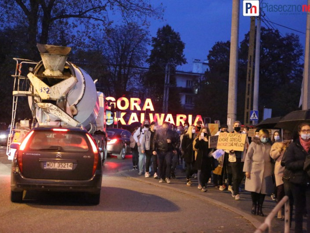 Rewolucja jest kobietą! Takiego protestu jak w Górze Kalwarii jeszcze nie było
