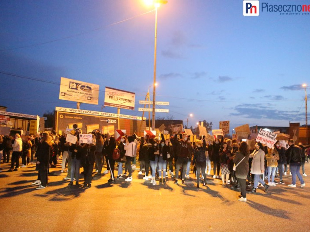 Rewolucja jest kobietą! Takiego protestu jak w Górze Kalwarii jeszcze nie było