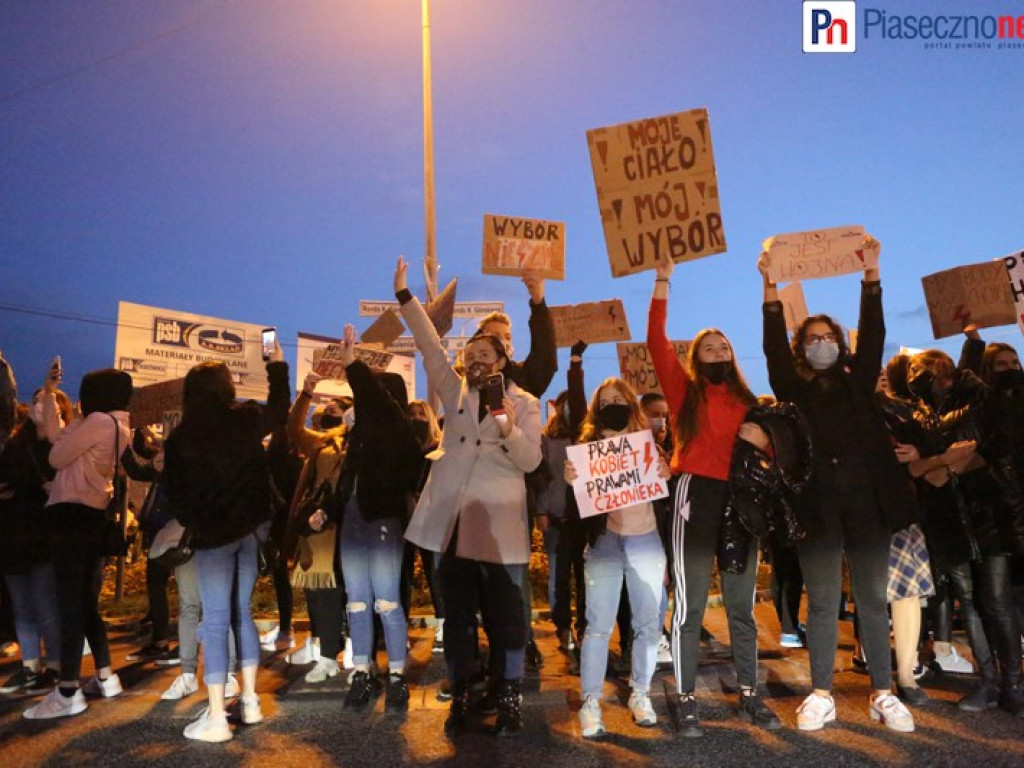 Rewolucja jest kobietą! Takiego protestu jak w Górze Kalwarii jeszcze nie było