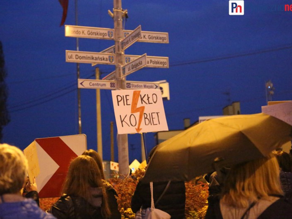 Rewolucja jest kobietą! Takiego protestu jak w Górze Kalwarii jeszcze nie było