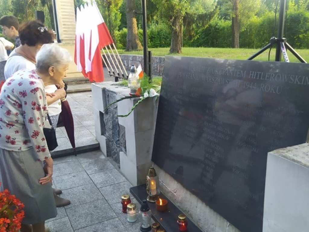 Bóg, Honor i Ojczyzna. Cześć i chwała bohaterom! Tak krzyczeli Legioniści