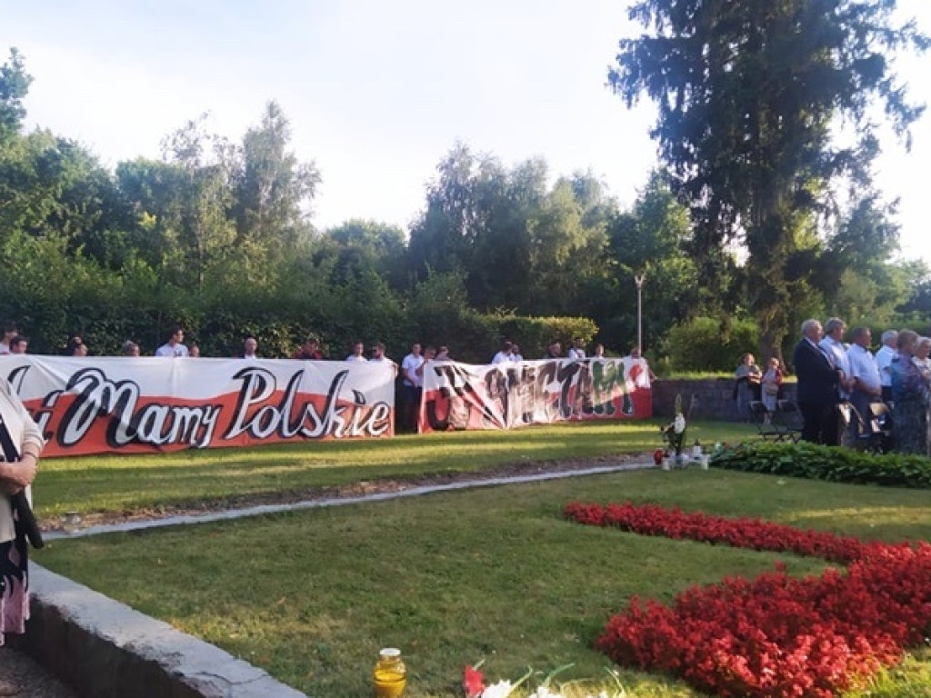 Bóg, Honor i Ojczyzna. Cześć i chwała bohaterom! Tak krzyczeli Legioniści