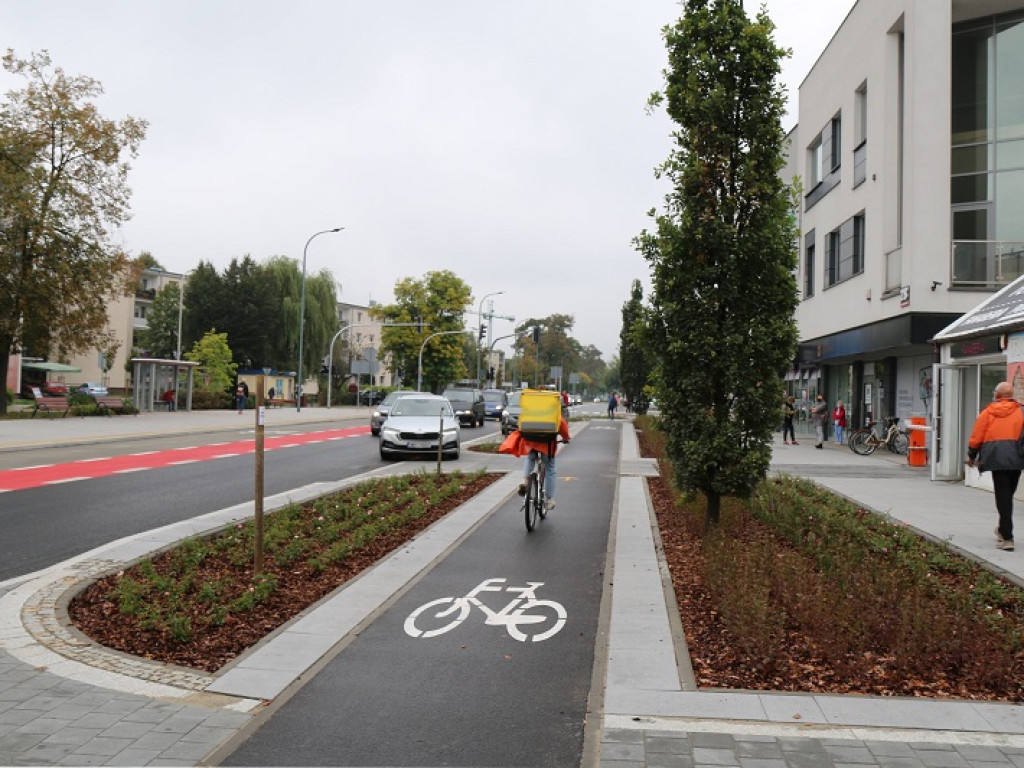 Kontrpas, śluza i sierżanty rowerowe - udogodnienia dla rowerzystów w Piasecznie