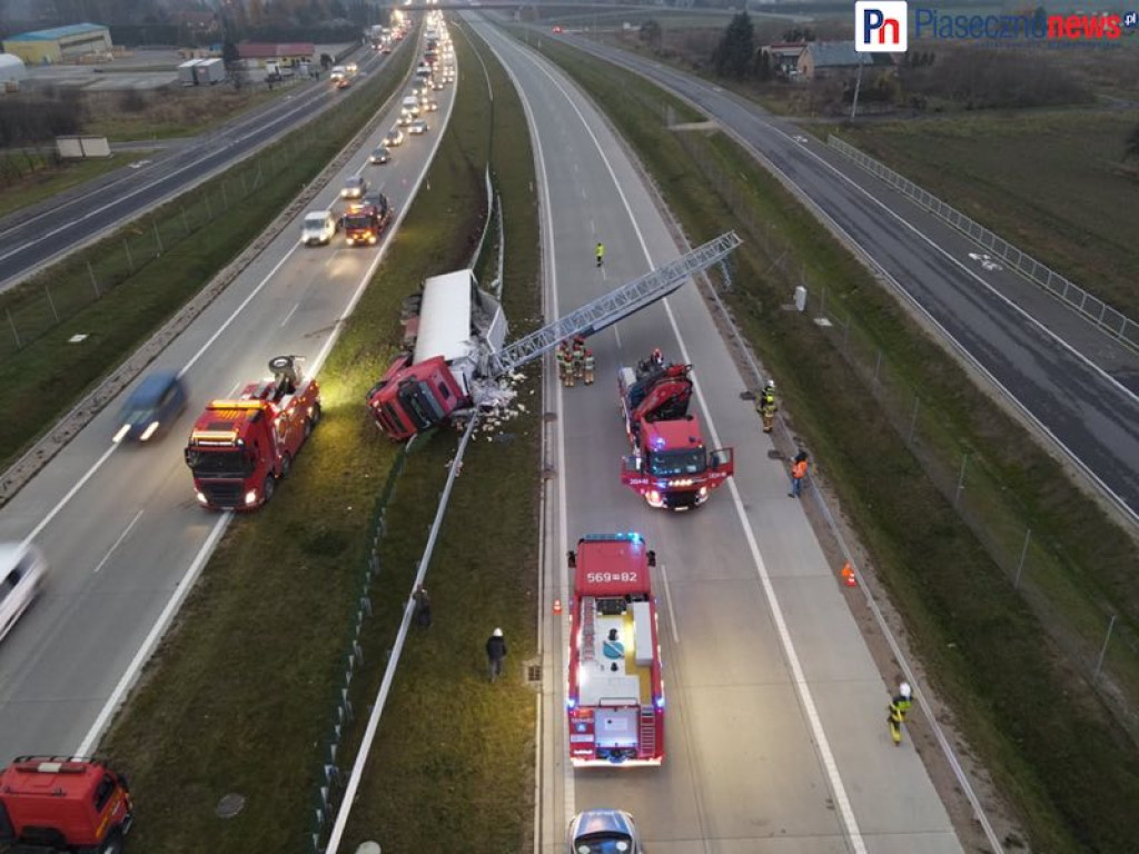 Poważny wypadek na trasie S7. Droga zablokowana