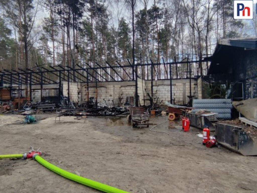 Potężny pożar w Krępie! 12 zastępów straży pożarnej w akcji
