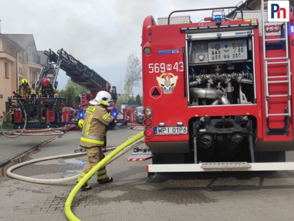 Pożar w Mysiadle. 9 zastępów straży pożarnej w akcji
