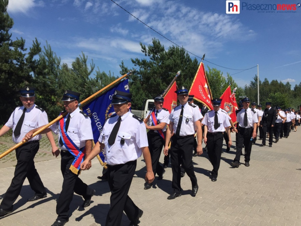 Piknik w Prażmowie już wystartował wspaniałą paradą