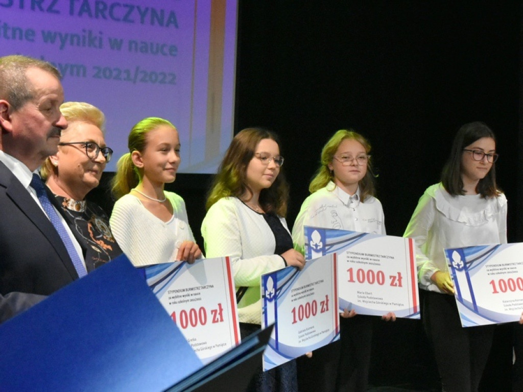 Stypendia Burmistrza Tarczyna dla najwybitniejszych uczniów