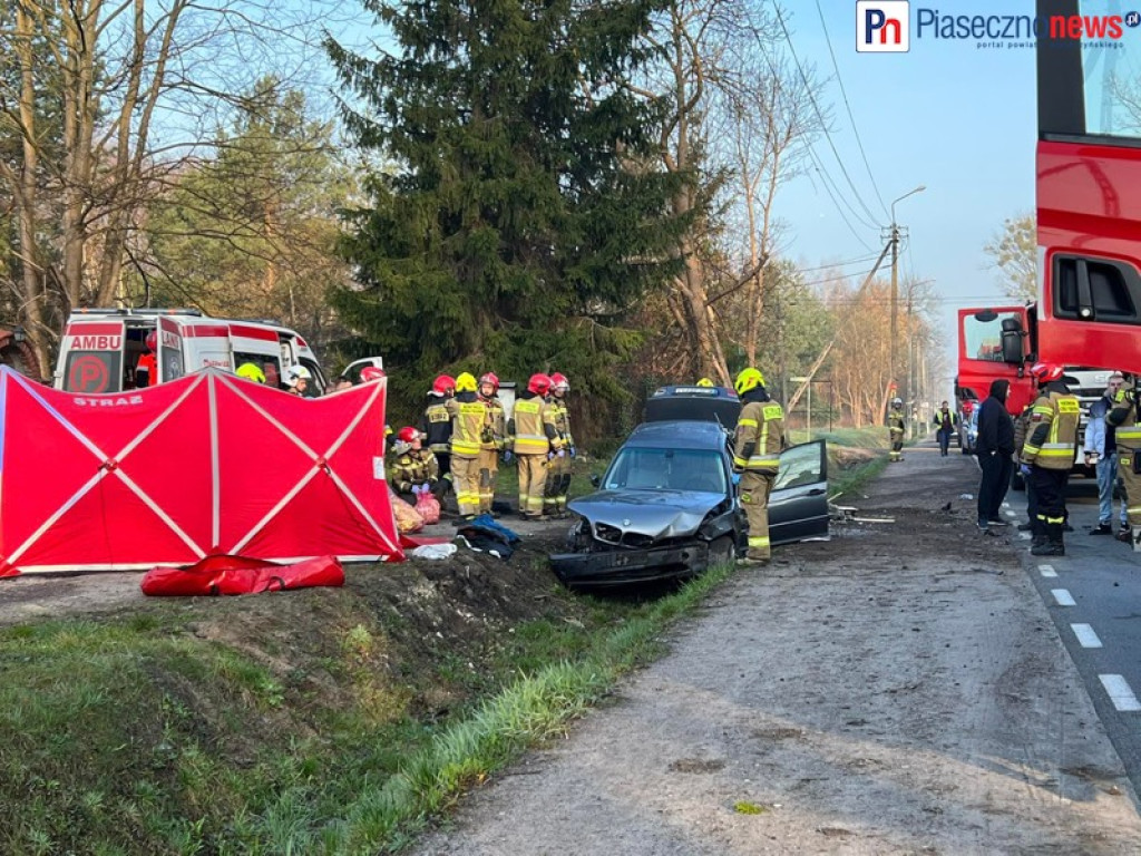 Wypadek na 79. Bwm w rowie, są ranni