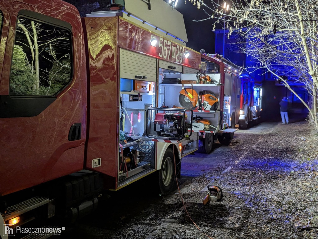 Nocne ćwiczenia strażaków