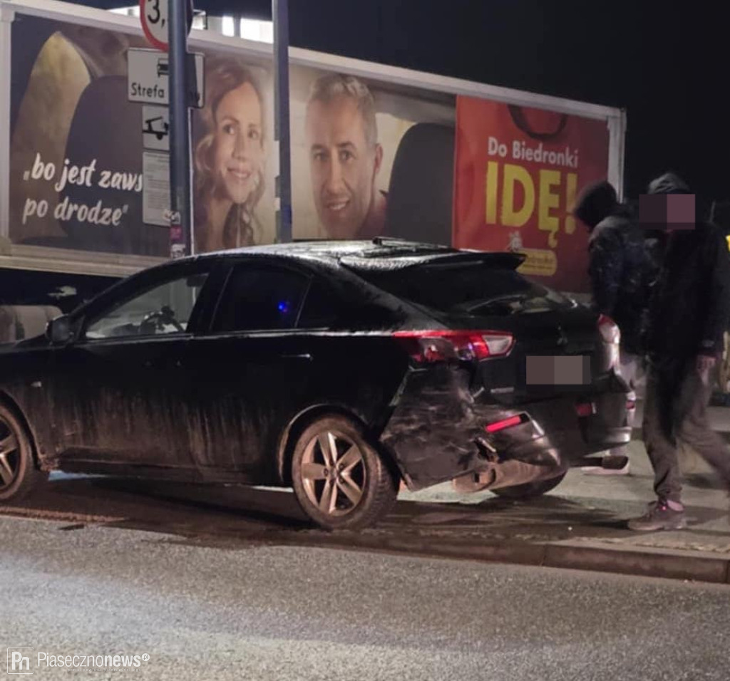 Radiowóz rozbity! Wypadek na Dworcowej