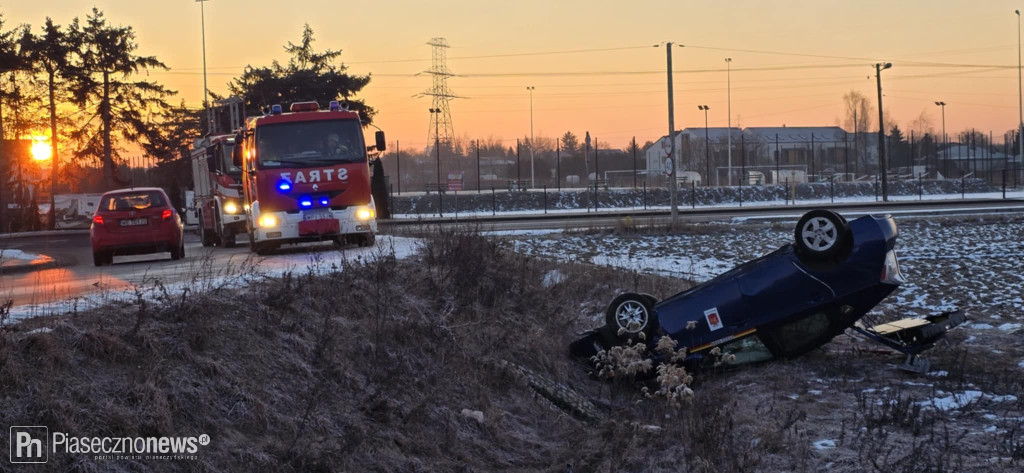 Auto przewozów osób dachowało