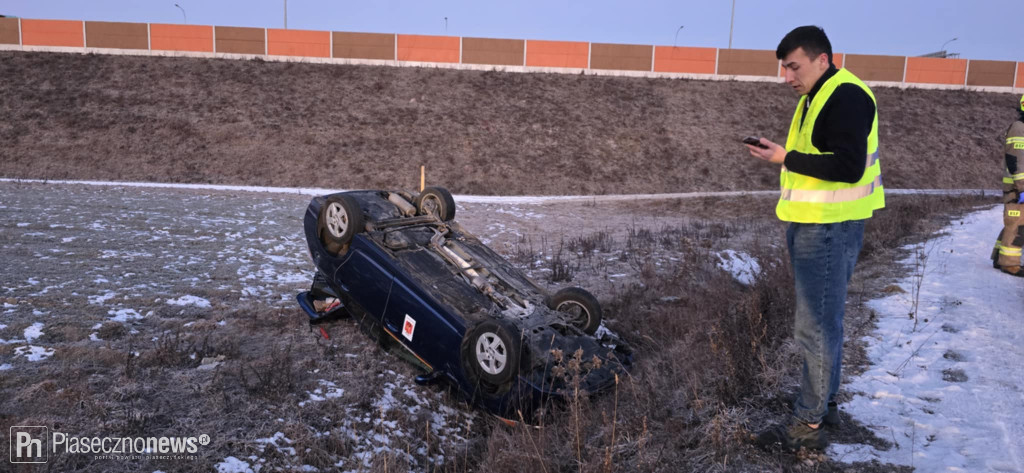 Auto przewozów osób dachowało