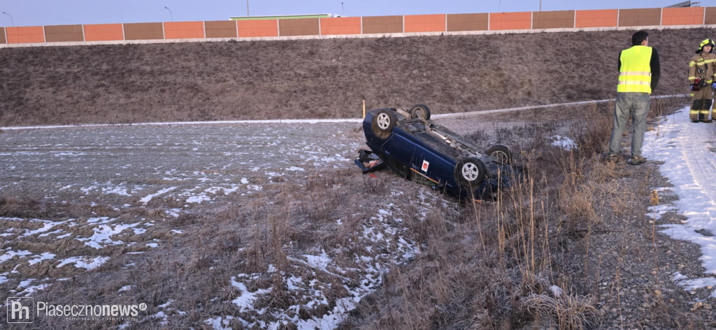 Auto przewozów osób dachowało