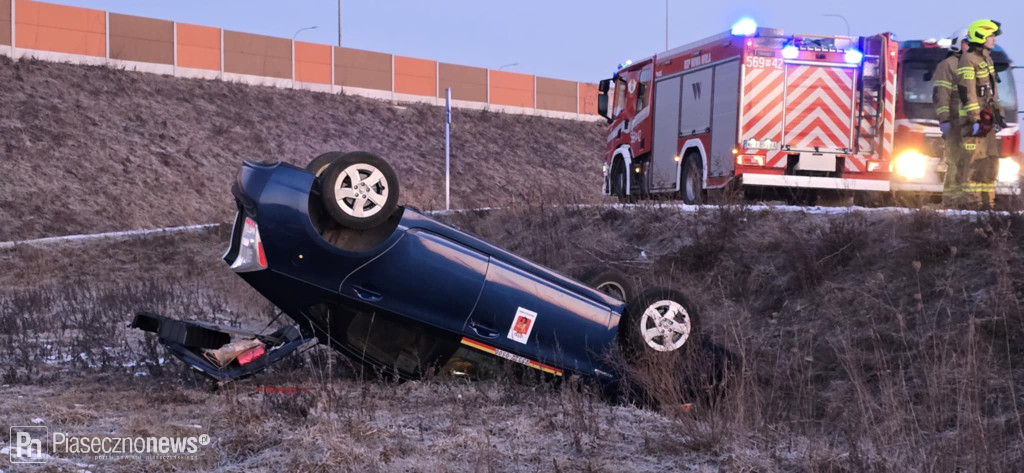 Auto przewozów osób dachowało