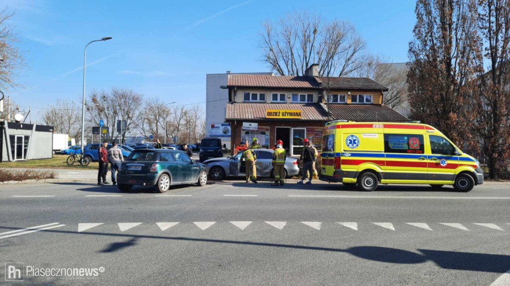 Zderzenie na wjeździe do Piaseczna