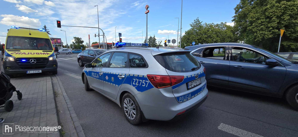 Zasłabła za kierownicą i uderzyła w ogrodzenie