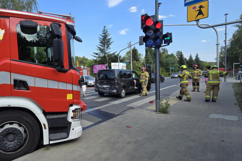 Kolizja z udziałem 3 aut. Sprawczyni odjechała