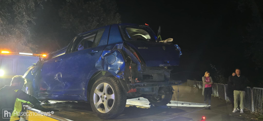 Auto spadło z nasypu