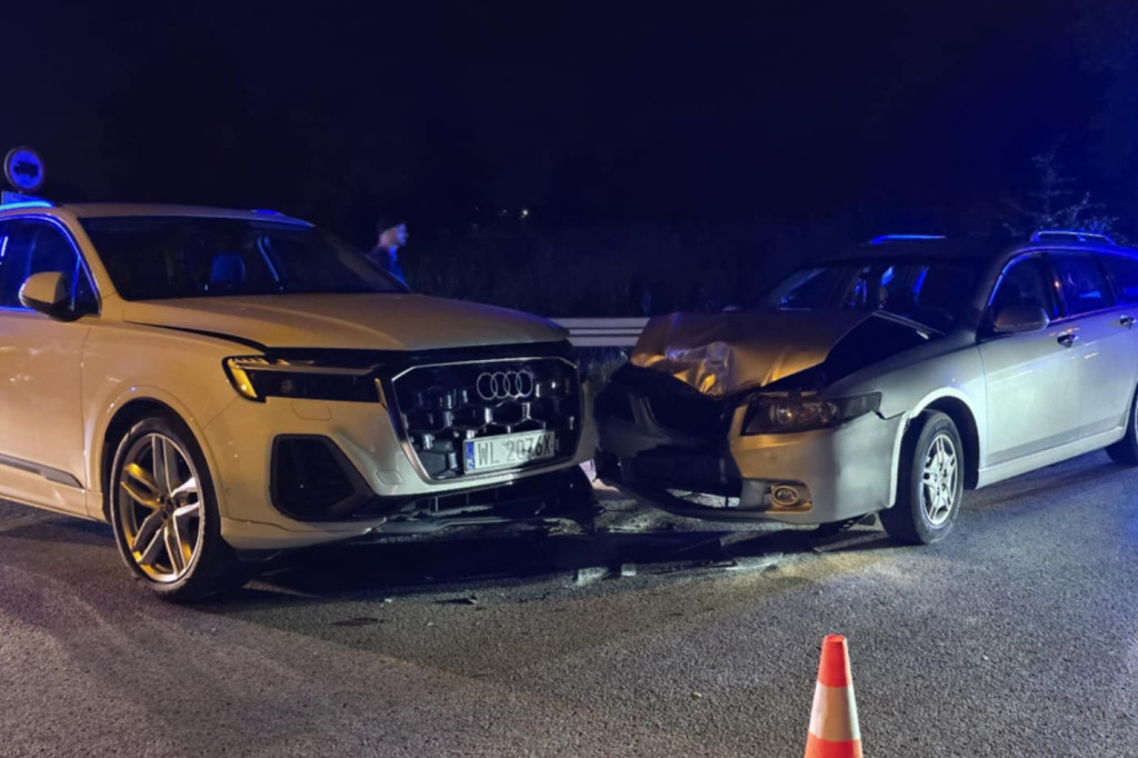Zderzenie audi z hondą w Głoskowie