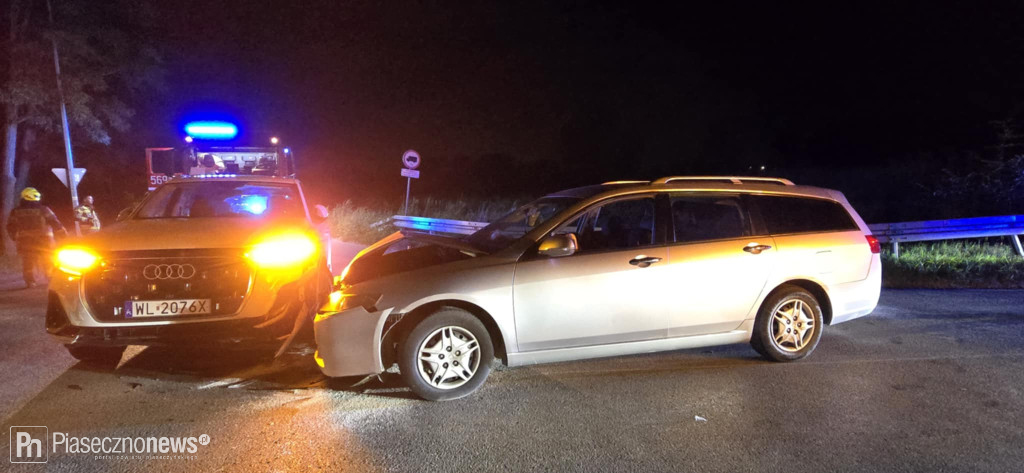 Zderzenie audi z hondą w Głoskowie