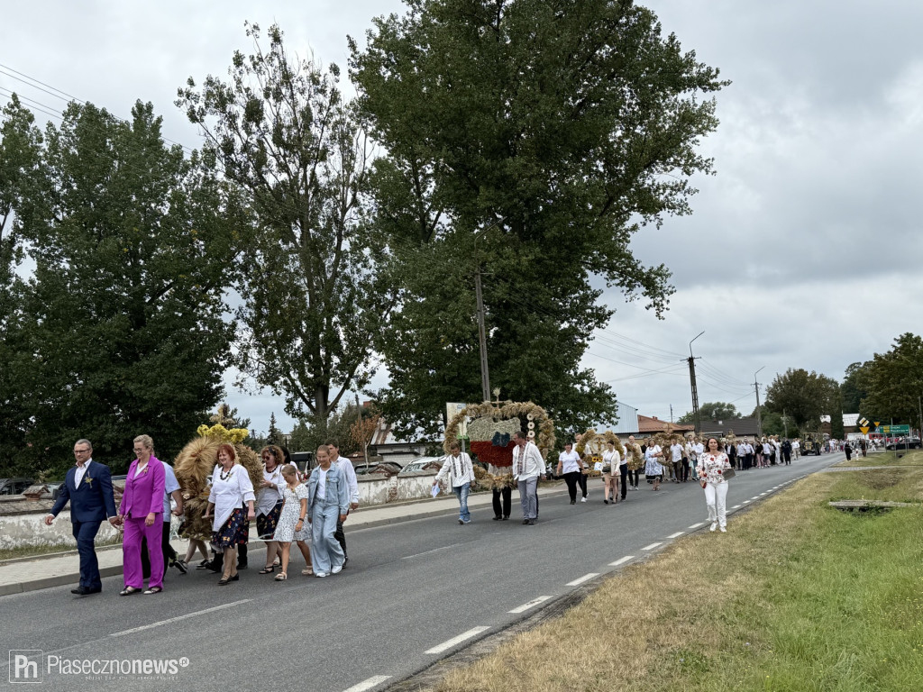 Dożynki Gminne w Prażmowie wciąż trwają