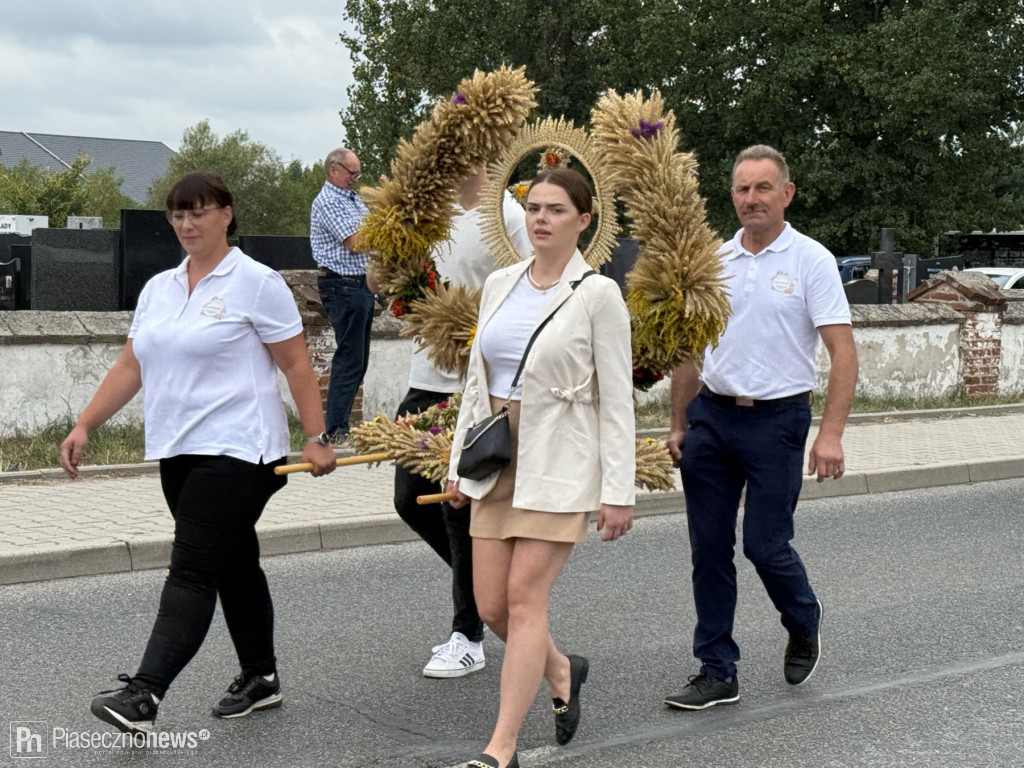 Dożynki Gminne w Prażmowie wciąż trwają